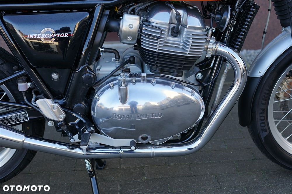 Royal Enfield Interceptor - 11