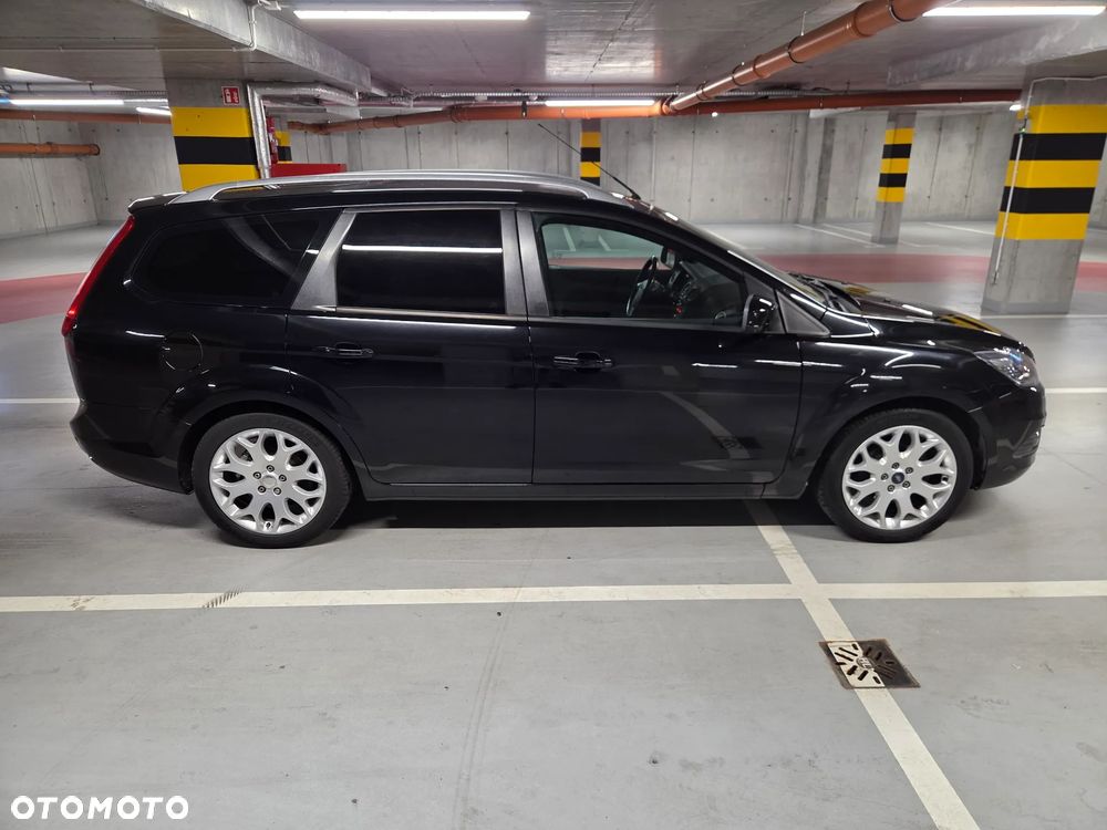 Ford Focus 2009 photo 4