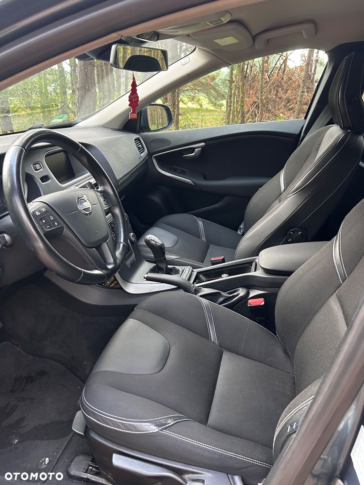 Volvo V40 D2 - 25