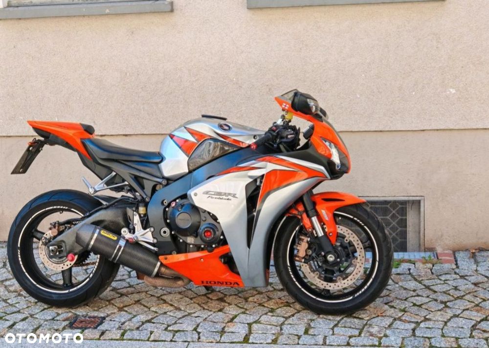 Honda CBR - 3