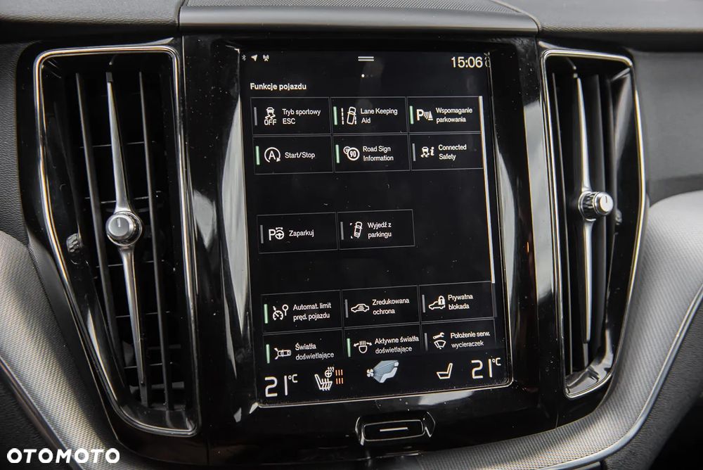 Volvo XC 60 D4 SCR AWD R-Design - 26