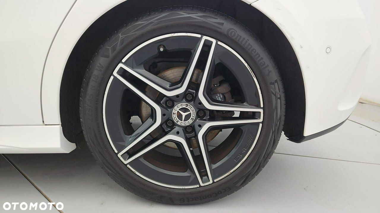 Mercedes-Benz Klasa A 200 AMG Line 7G-DCT - 25
