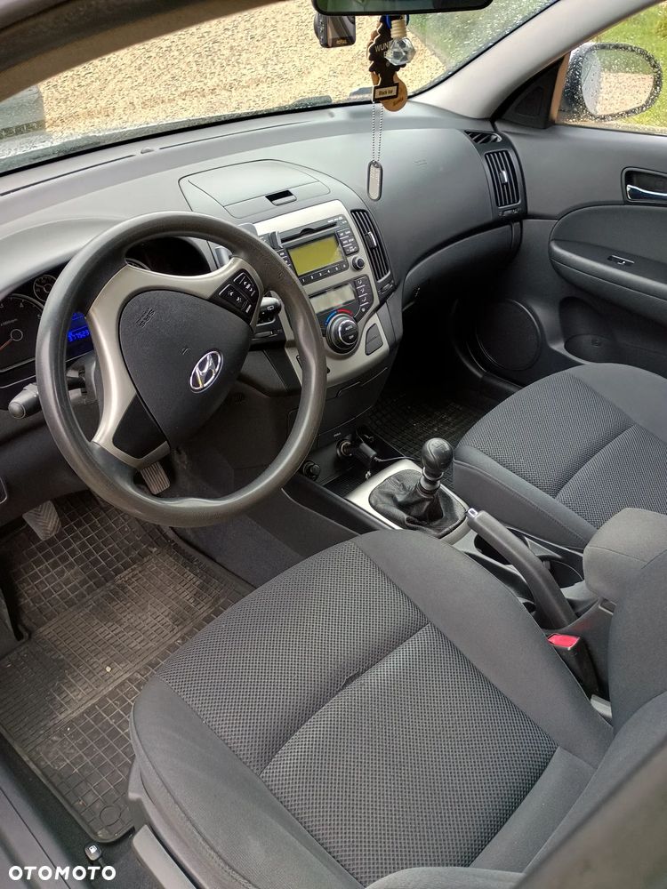 Hyundai i30 1.6 CRDi Classic + - 4