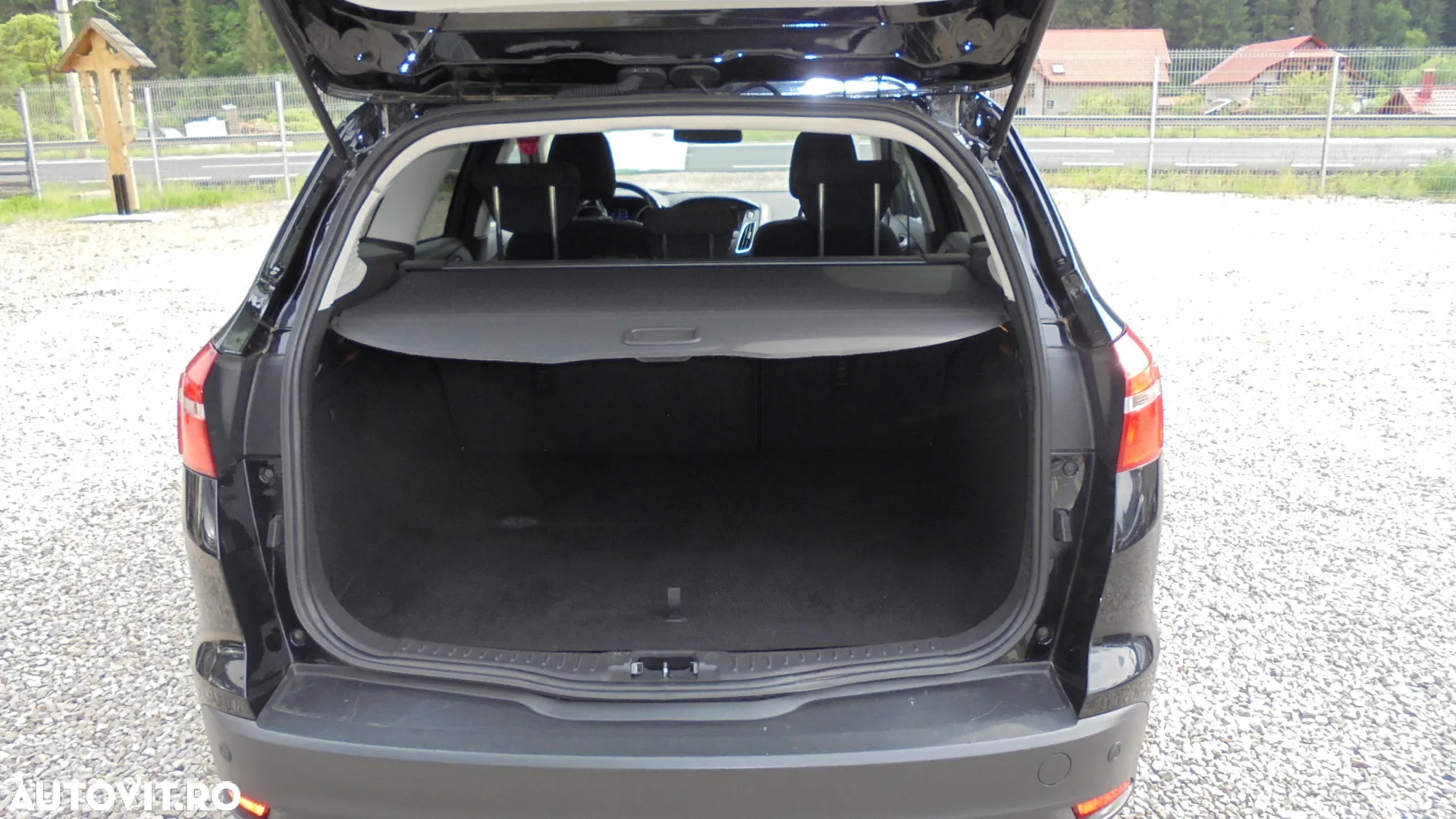 Ford Focus 1.5 TDCi DPF Start-Stopp-System Business - 11