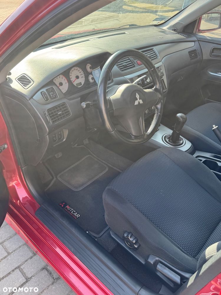Mitsubishi Lancer - 13