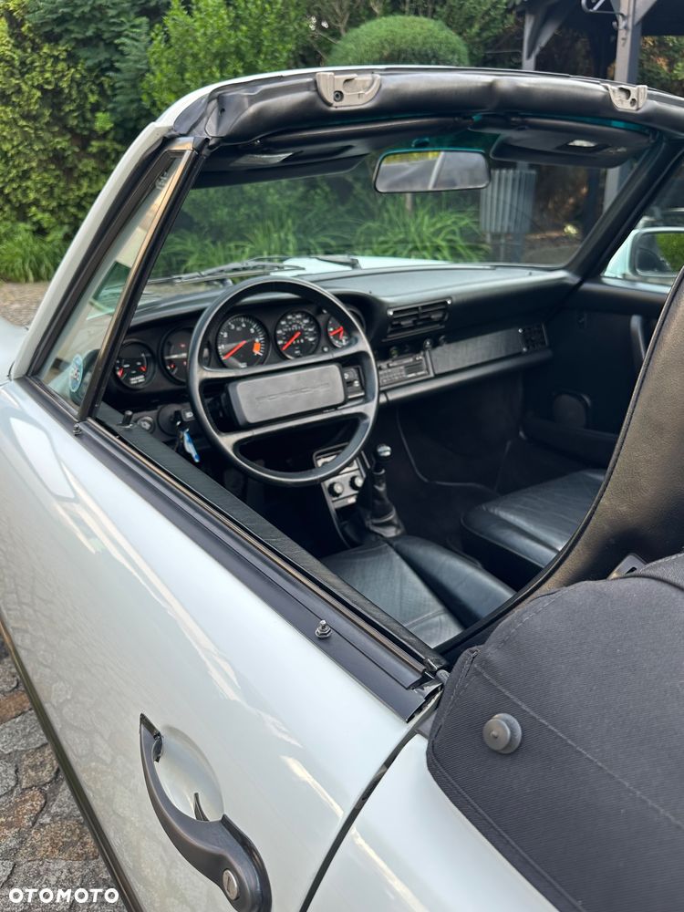 Porsche 911 - 12