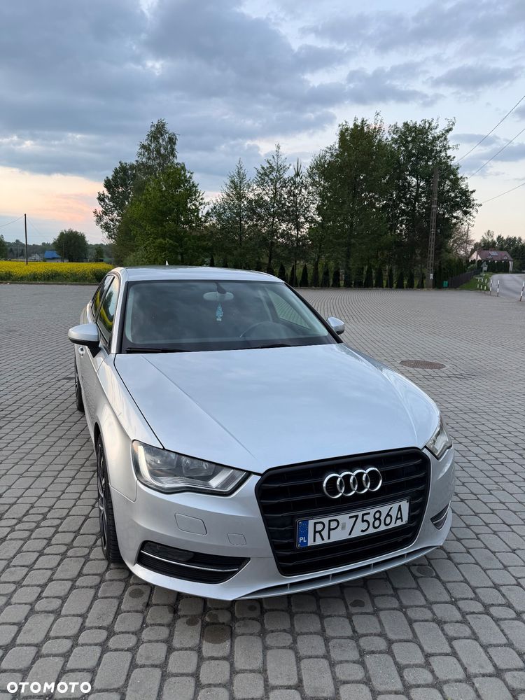 Audi A3 Sportback 1.6 TDI DPF Ambition S tronic - 14