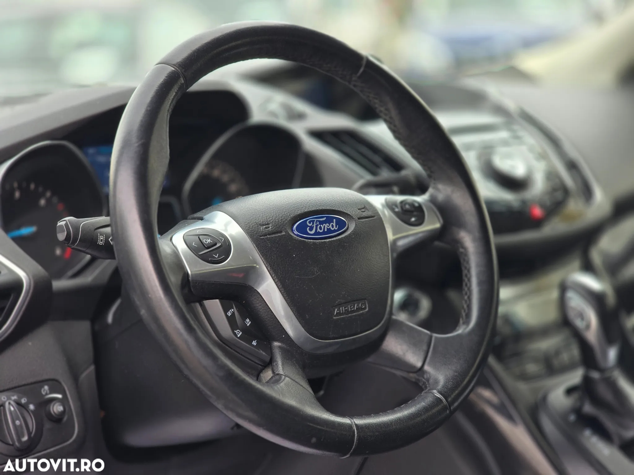Ford Kuga 2.0 TDCi 4x4 Aut. Titanium - 6