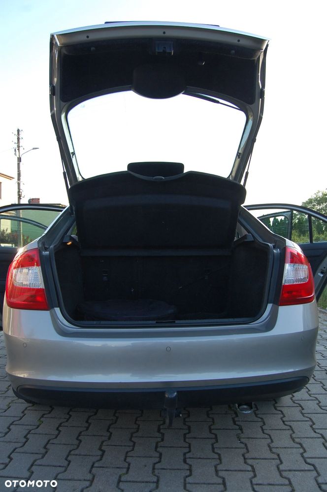 Skoda RAPID 1.2 TSI Ambition - 9