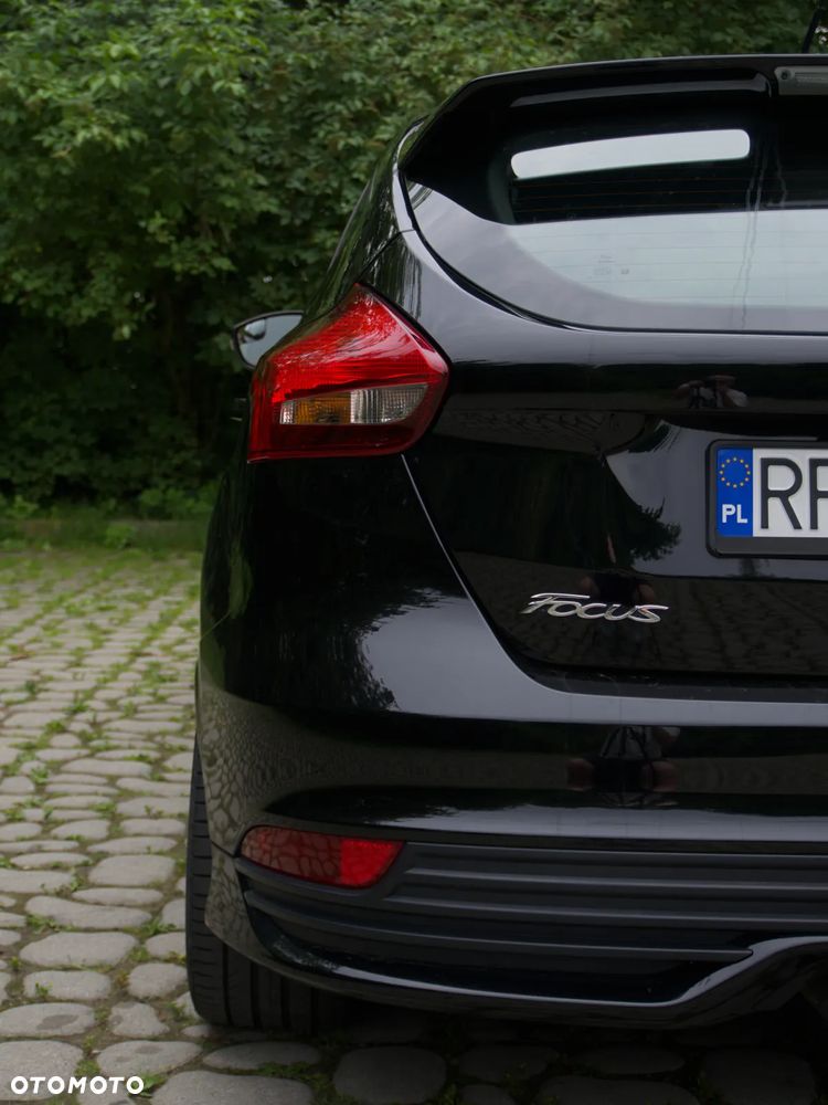 Ford Focus ST - 9