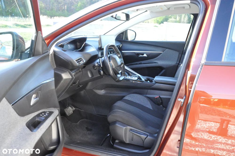 Peugeot 5008 PureTech 130 EAT8 Stop & Start Allure Pack - 21