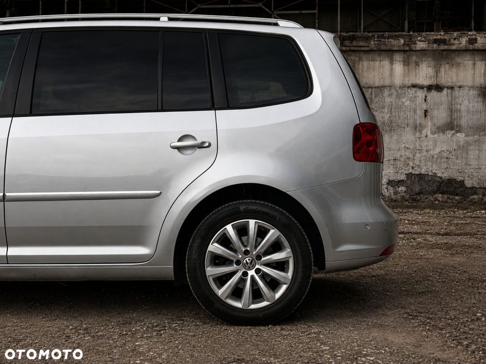 Volkswagen Touran 2.0 TDI DPF Highline - 10