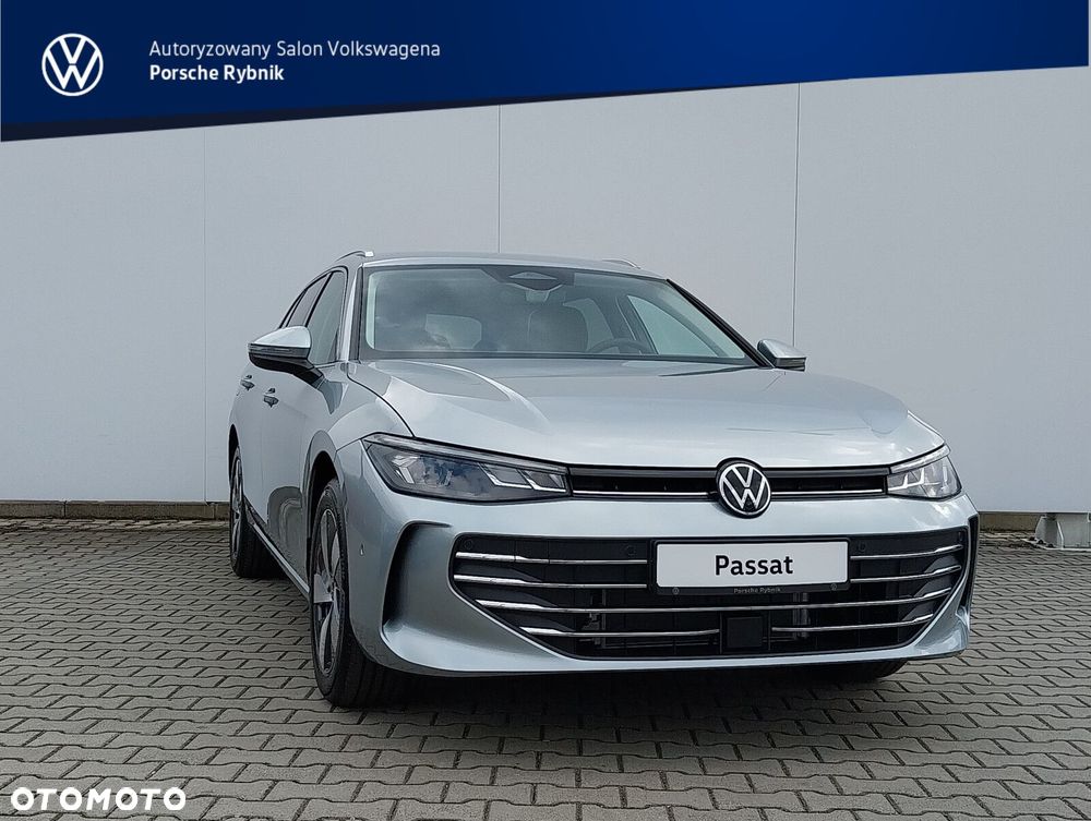 Volkswagen Passat - 1