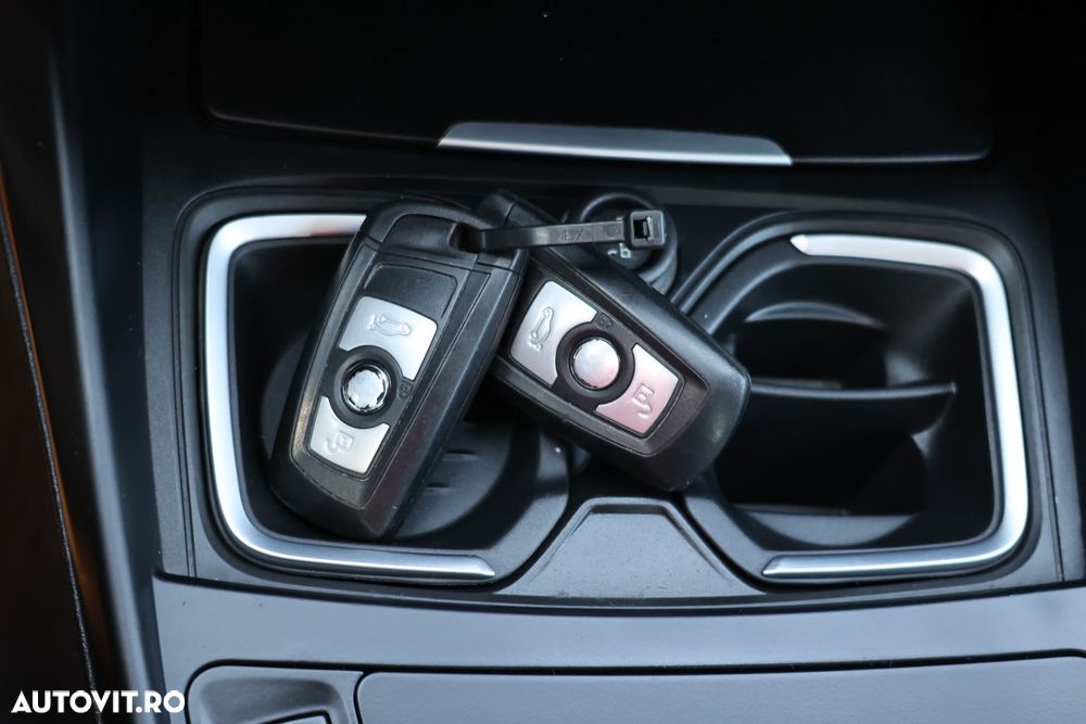 BMW Seria 1 118i Aut. - 12