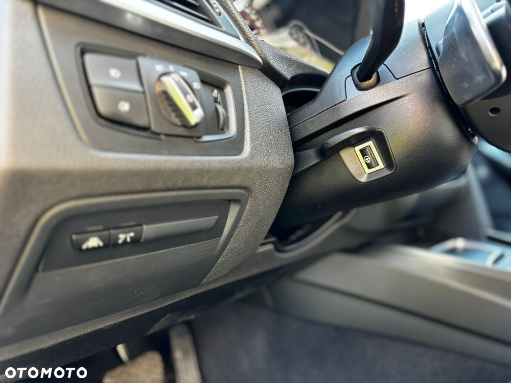 BMW Seria 3 340i xDrive Edition M Sport Shadow - 15