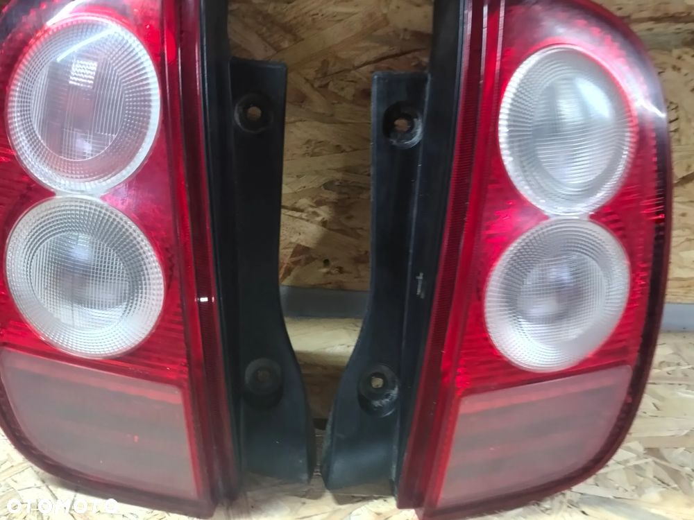 LAMPY TYŁ NISSAN MICRA K12 LEWA PRAWA 5 DRZWI - 4