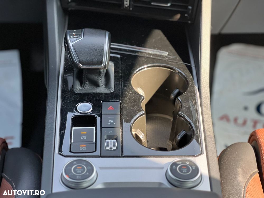 Volkswagen Touareg V6 TDI 4MOTION Elegance - 19