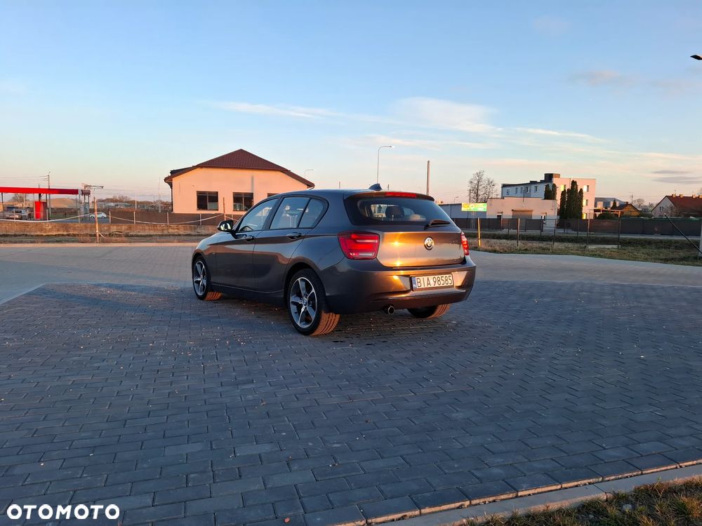 BMW Seria 1 116d Sport Line - 9