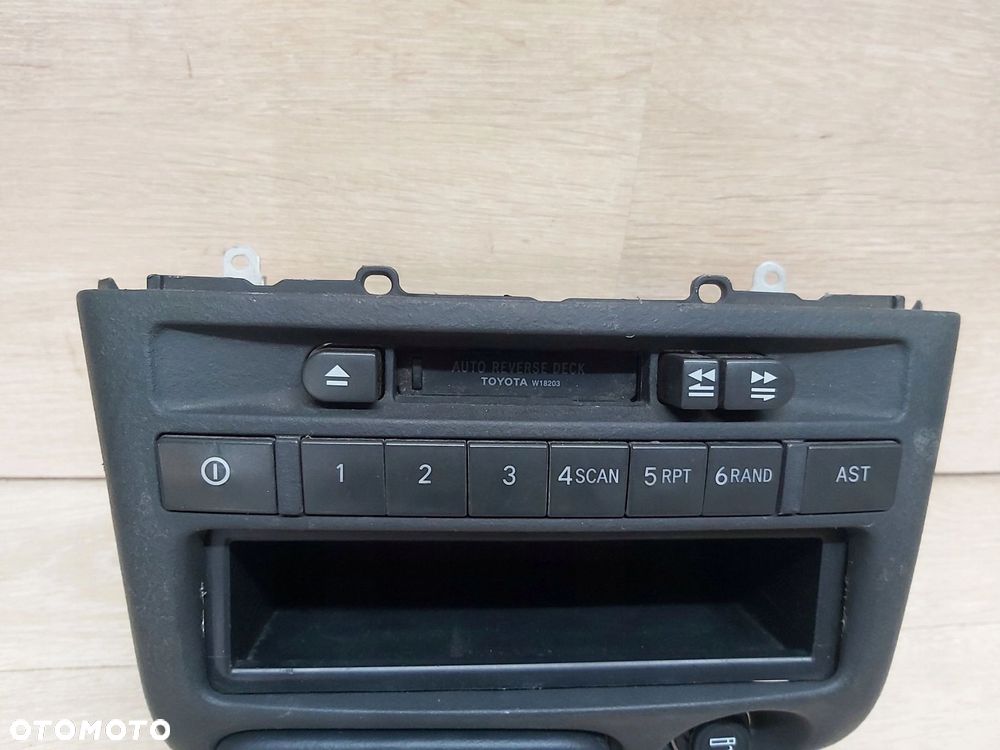 Toyota Yaris I LIFT radio kaseta 86120-0D070 - 2