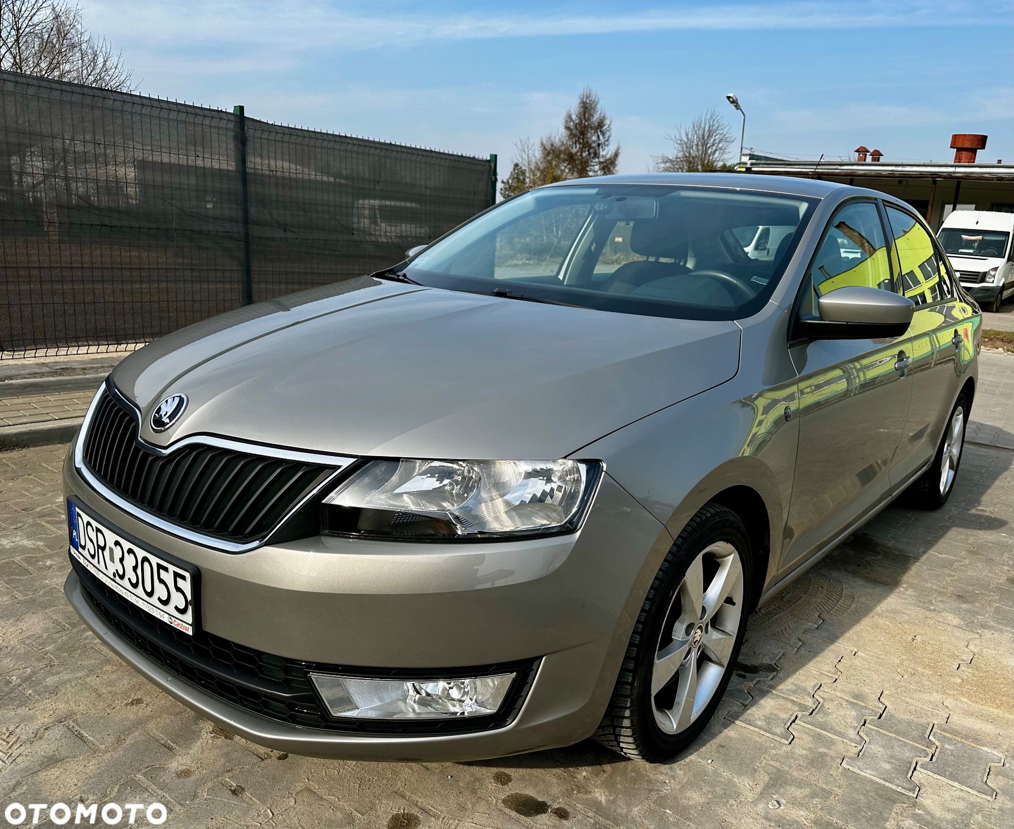 Skoda RAPID 1.4 TSI Elegance DSG - 1