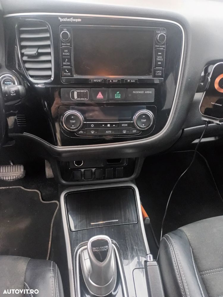 Mitsubishi Outlander 2.0 4WD CVT Plus - 10