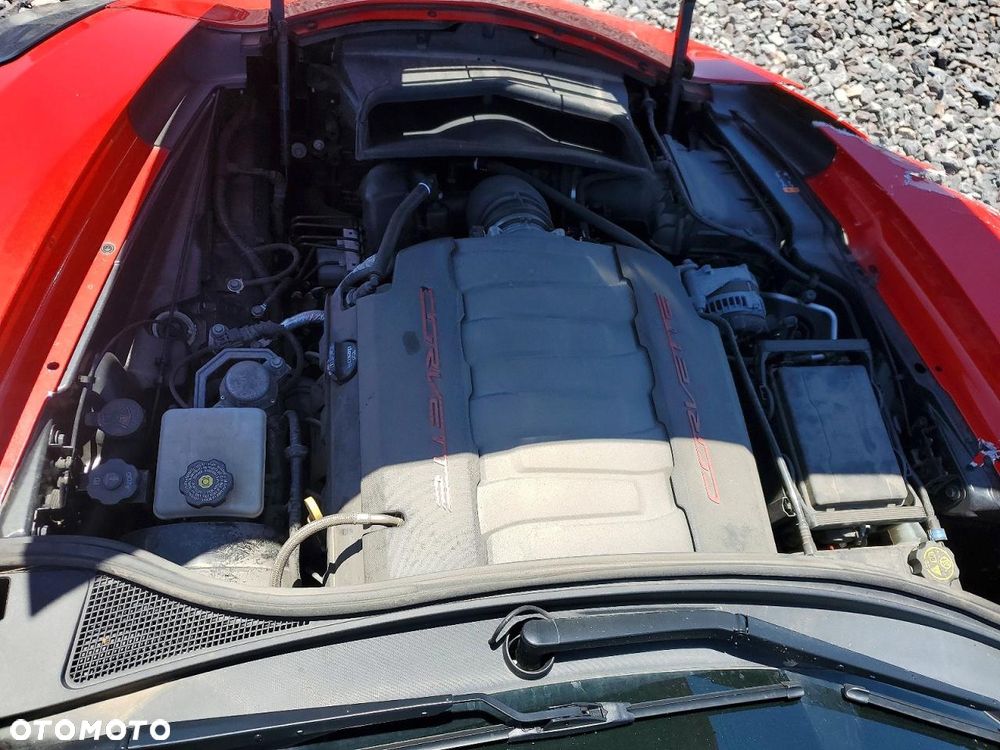 Chevrolet Corvette - 12