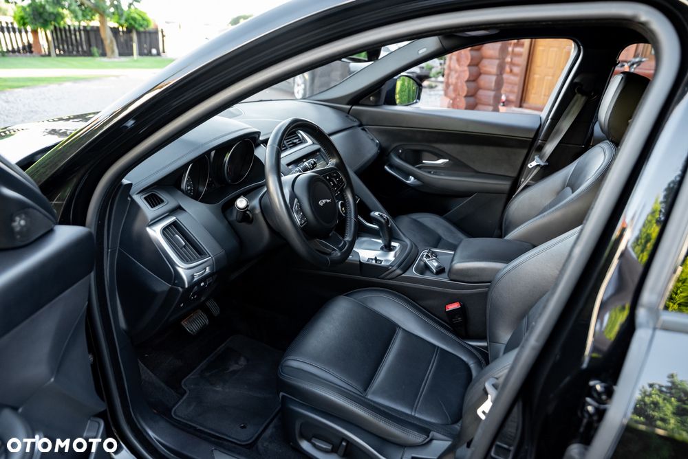Jaguar E-Pace P250 AWD R-Dynamic - 21