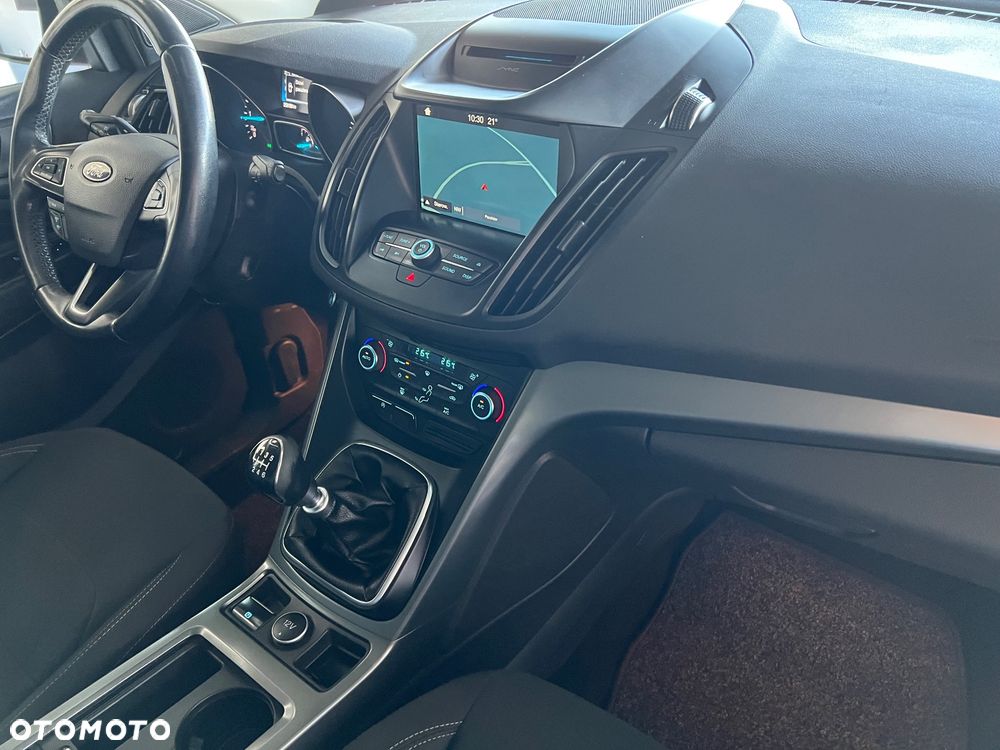 Ford Kuga - 33