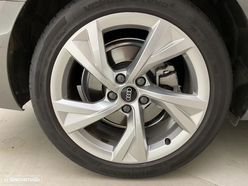 Audi A4 Avant 35 TDI S line S tronic - 13