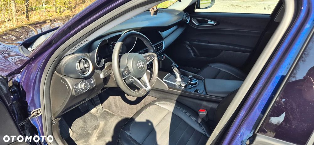 Alfa Romeo Giulia 2.2 AT8 - 14