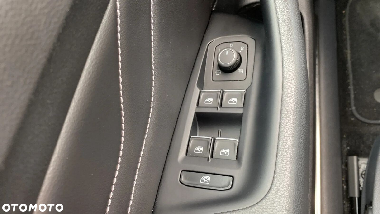 Volkswagen Passat - 24