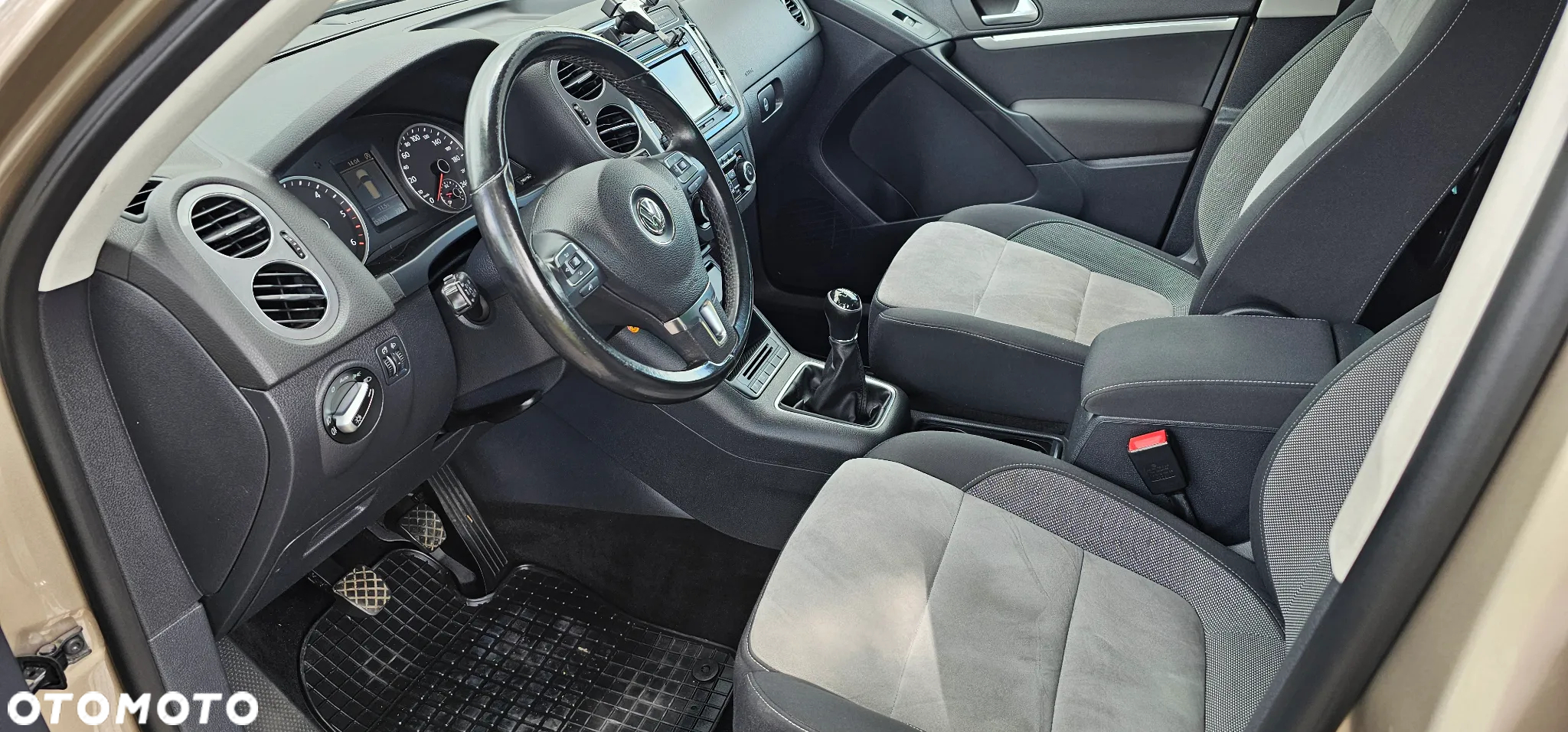 Volkswagen Tiguan - 22