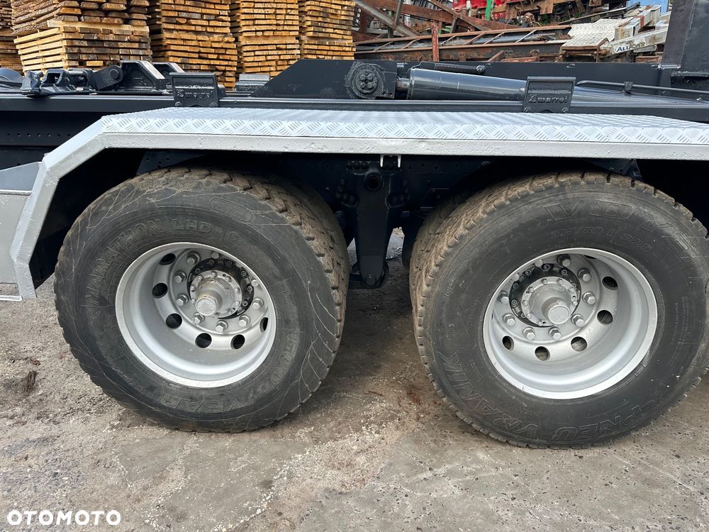 Scania V8 6x4 Hakowiec Hds do złomu drewna dzwig - 5
