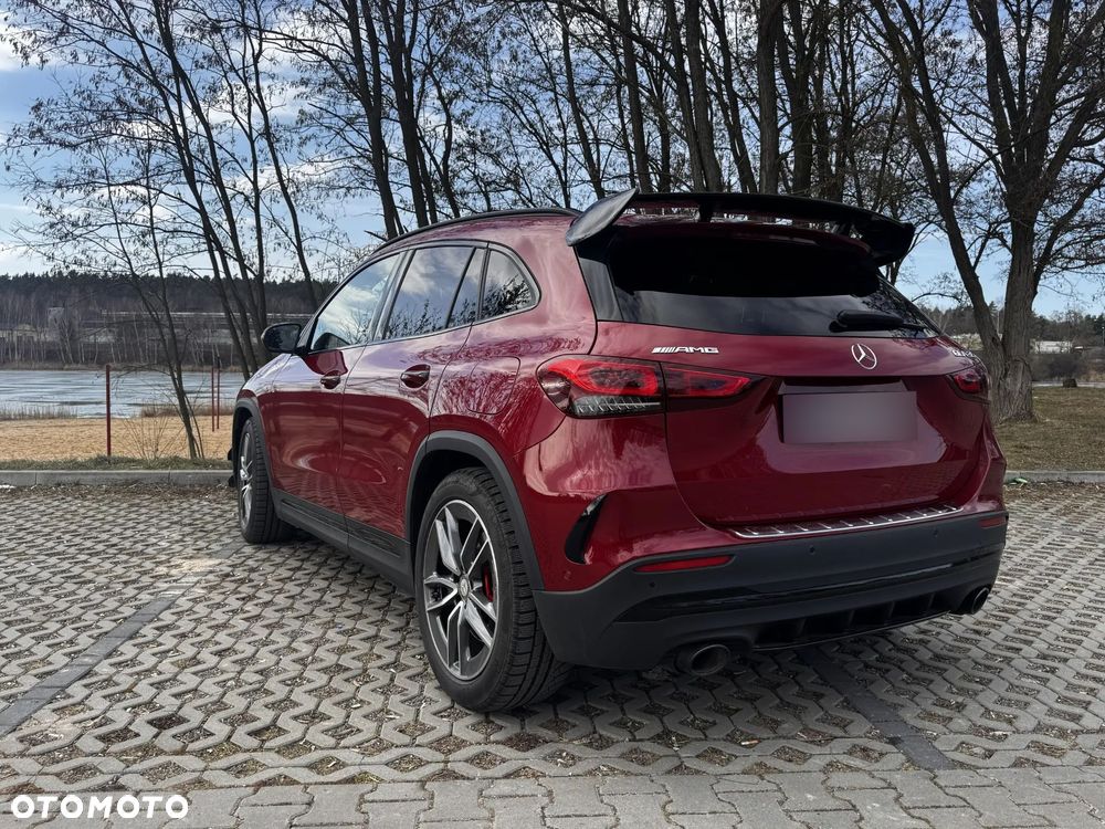 Mercedes-Benz GLA - 5