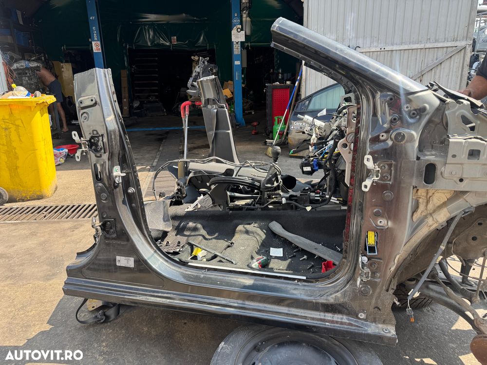 PRAG DREAPTA LOGAN III, SANDERO III - 1