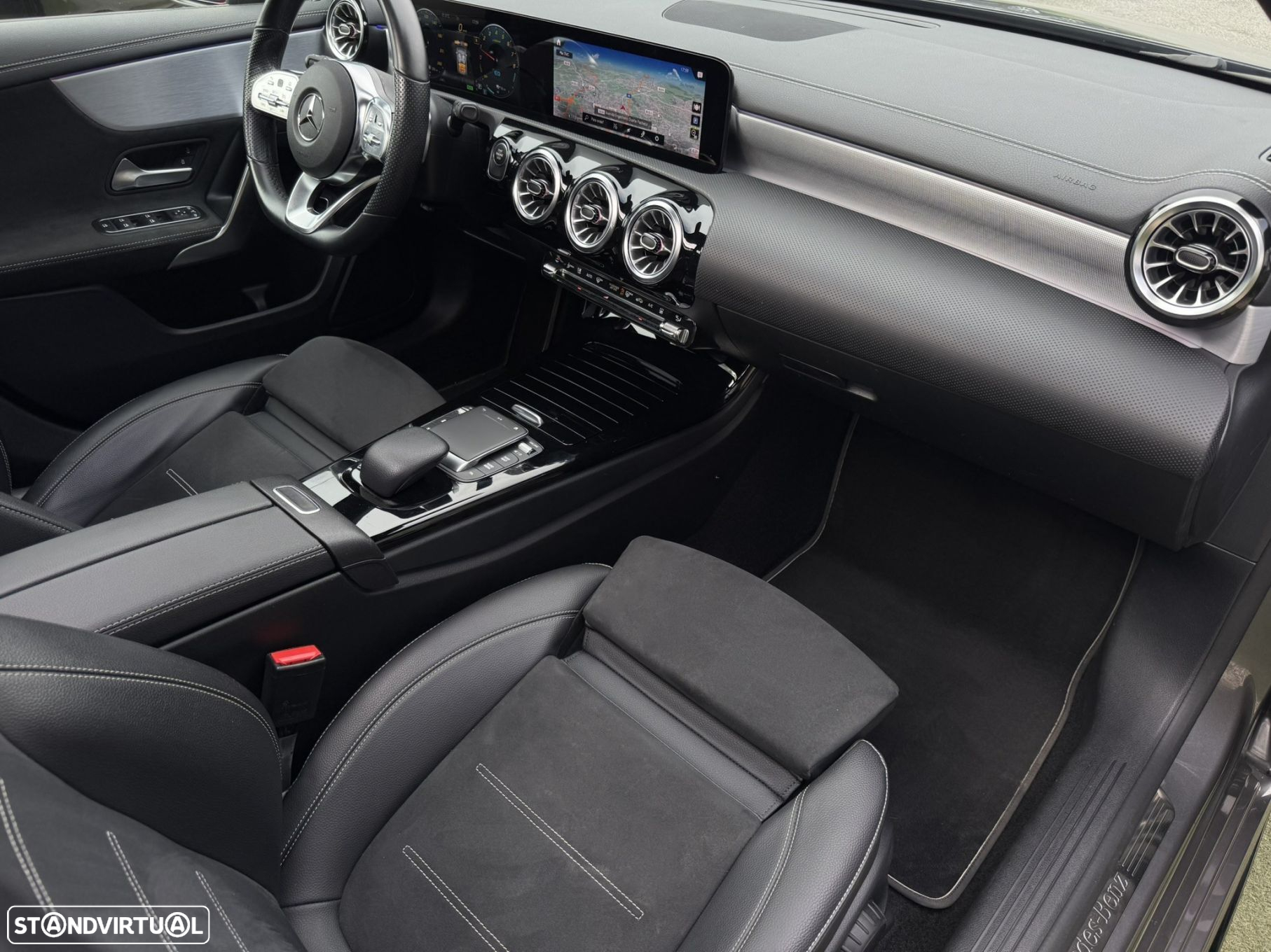 Mercedes-Benz A 250 e AMG Line - 16