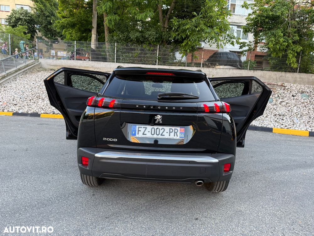 Peugeot 2008 - 12