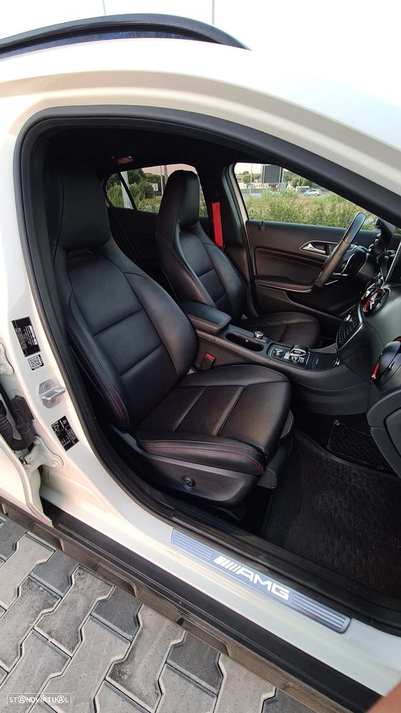 Mercedes-Benz GLA 45 AMG 4-Matic - 13