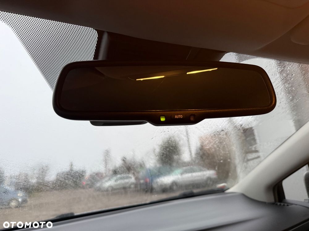 Toyota Avensis 1.8 Prestige - 11