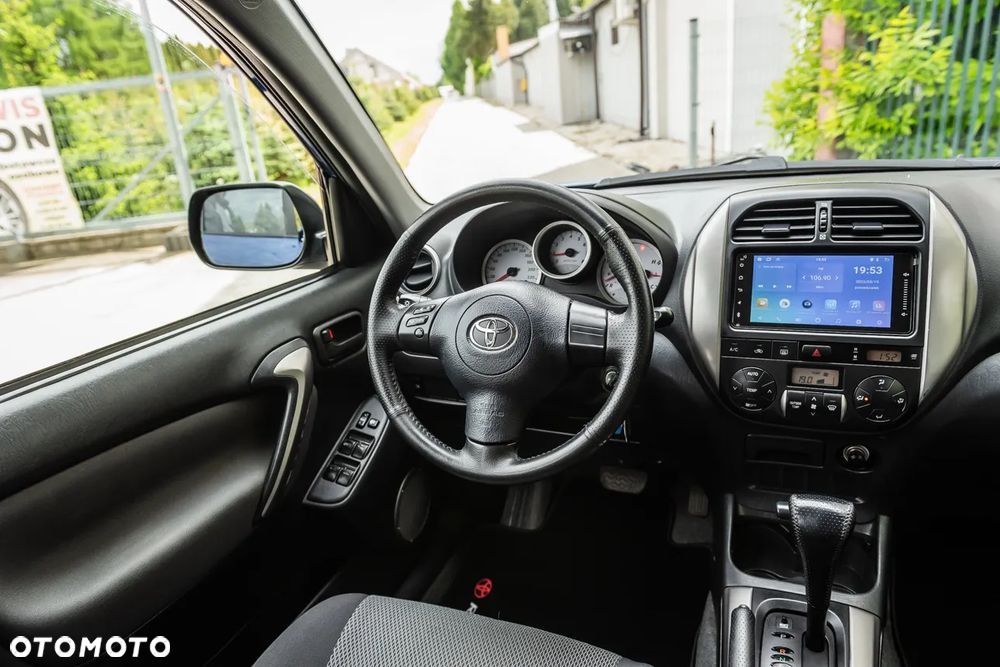 Toyota RAV4 - 17