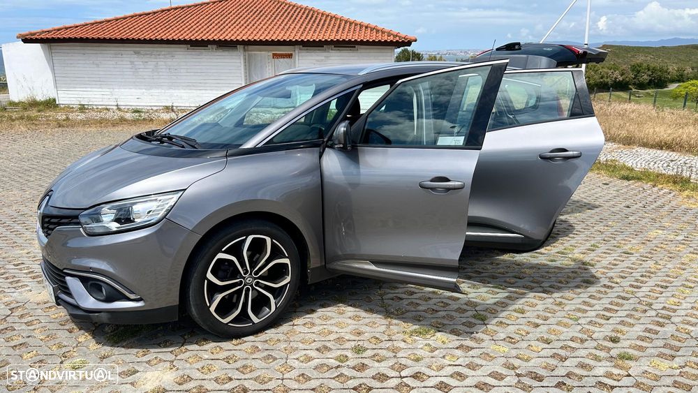 Renault Scénic - 5