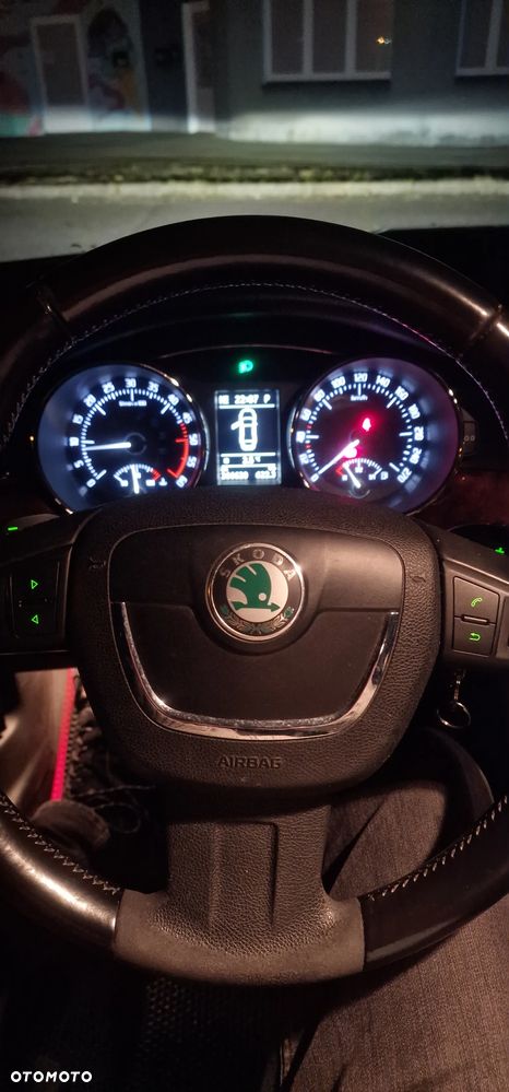 Skoda Superb 2.0 TDI Ambition DSG - 15