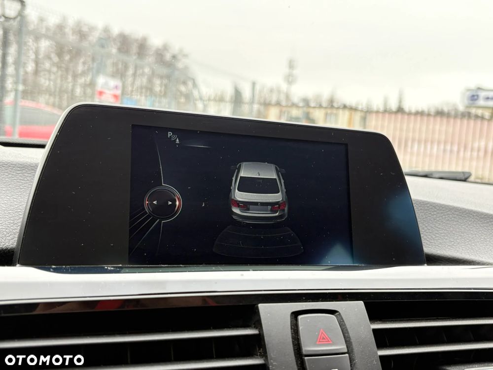 BMW Seria 3 316i Sport Line - 16