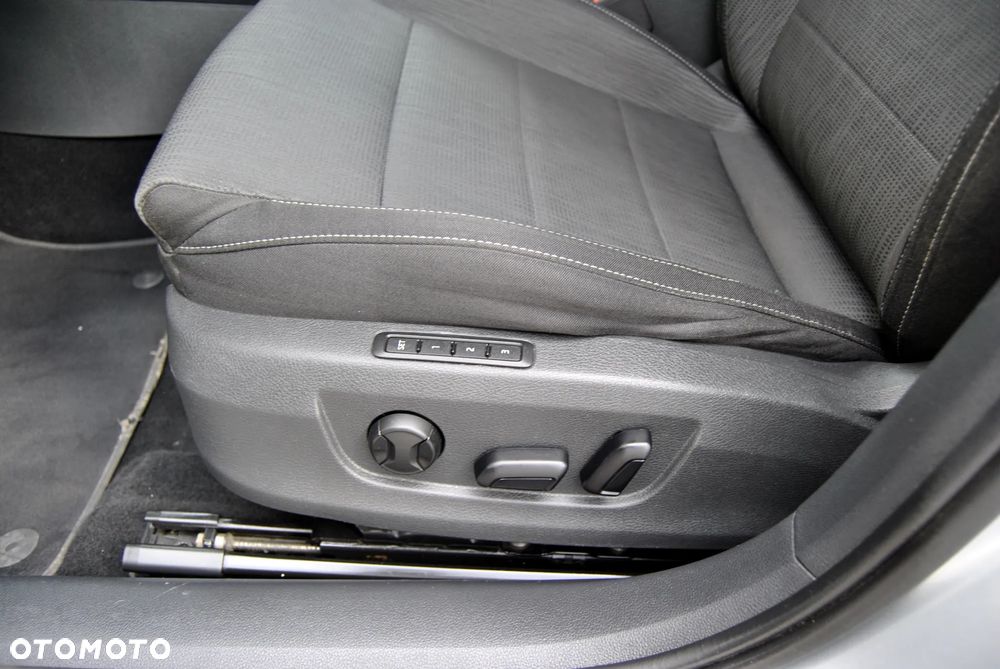 Skoda Superb 2.0 TDI 4x4 DSG Style - 27
