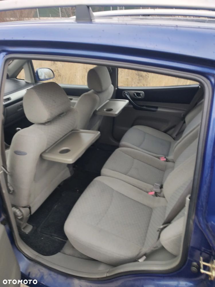 Chevrolet Rezzo 2.0 CDX - 9