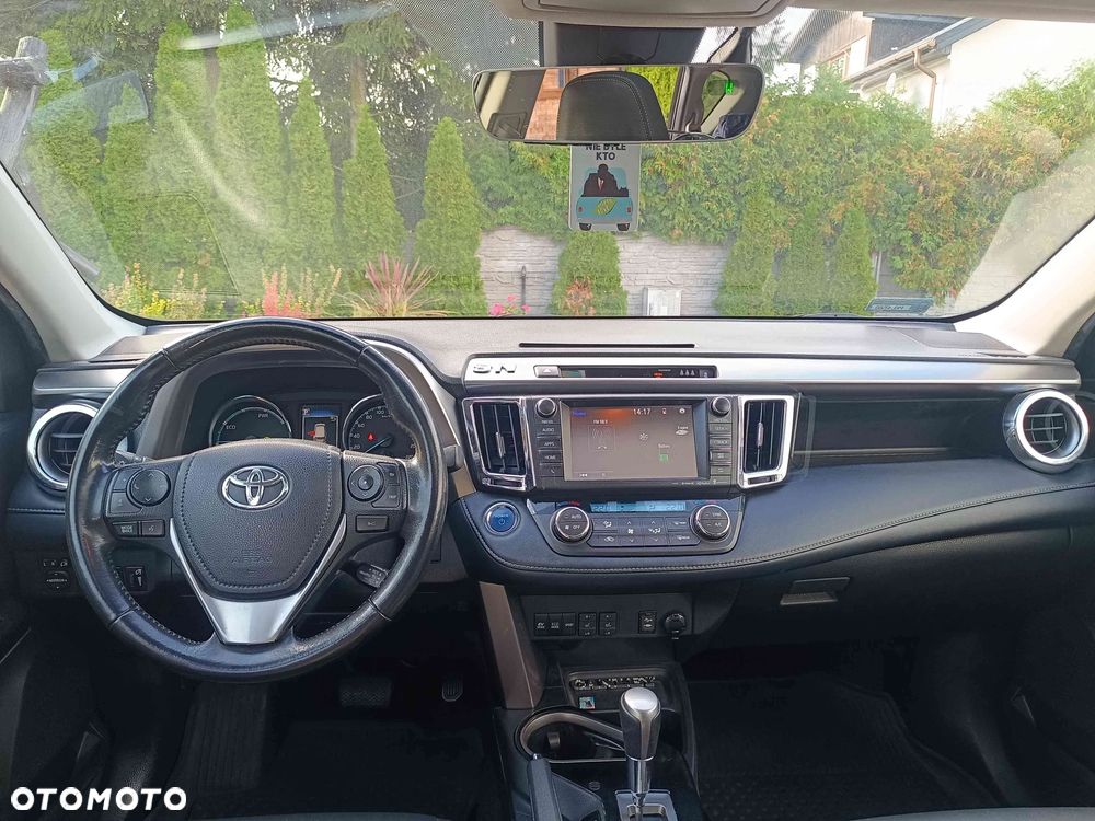 Toyota RAV4 - 11