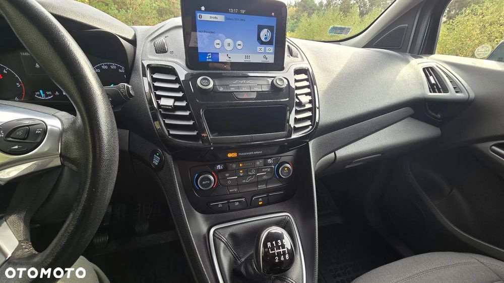 Ford Tourneo Connect - 19