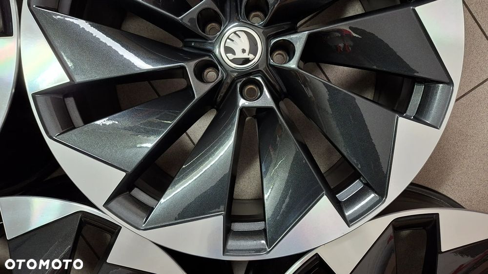 Felgi Aluminiowe 21 Skoda Enyaq IV 5x112 ET 40 Betria - 9