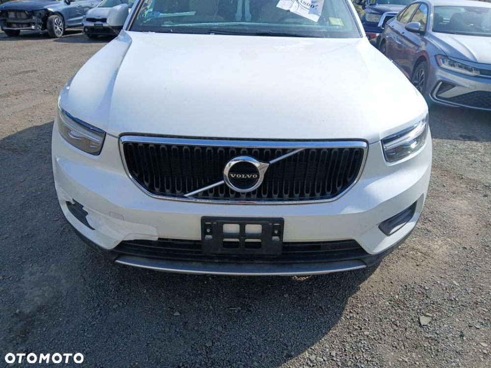 Volvo XC 40 T5 AWD Momentum - 26
