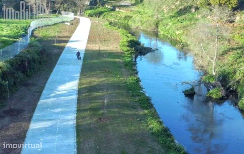 Vende-se terreno para construção de prédio - Grande imagem: 4/4